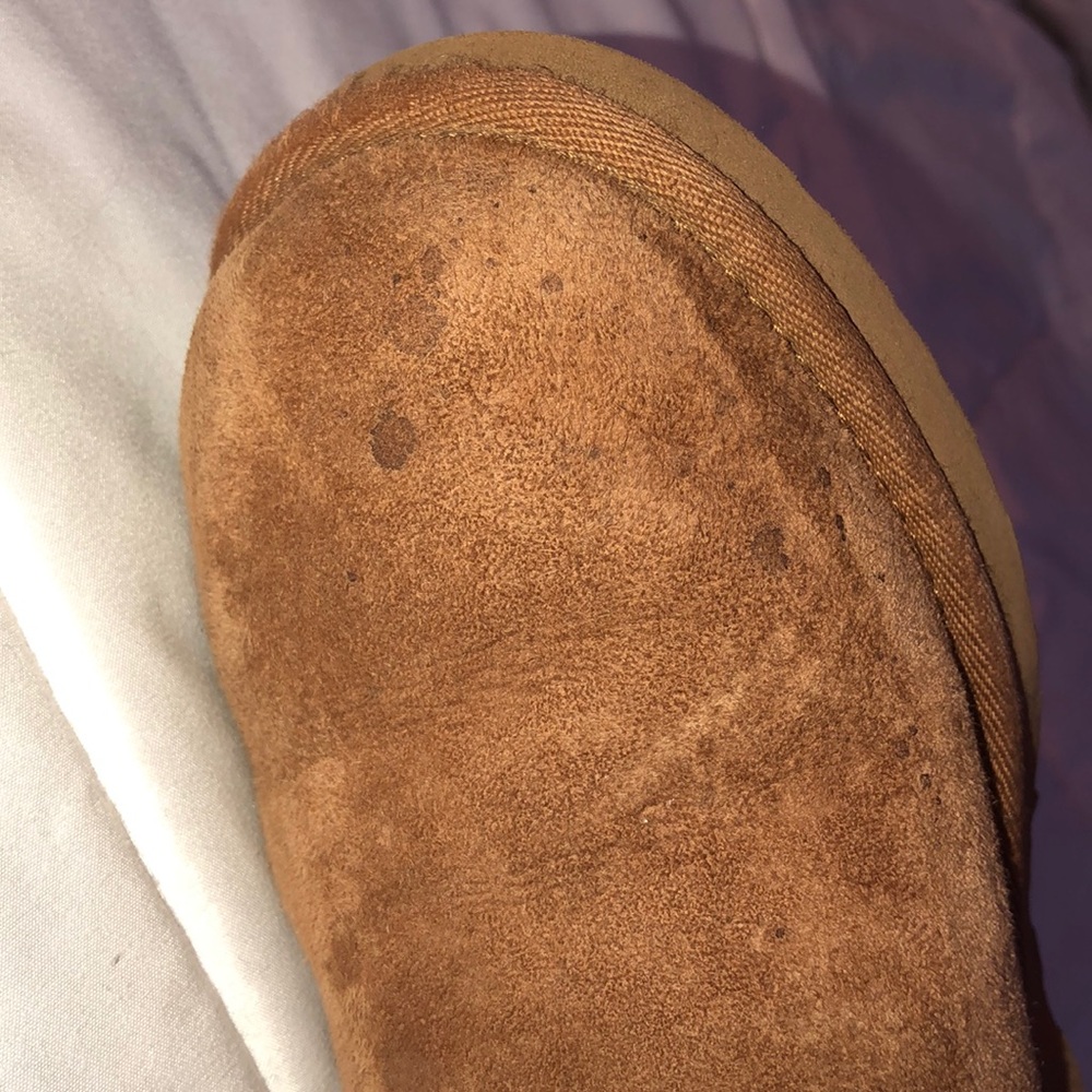 Uggs - Picture 4 of 6